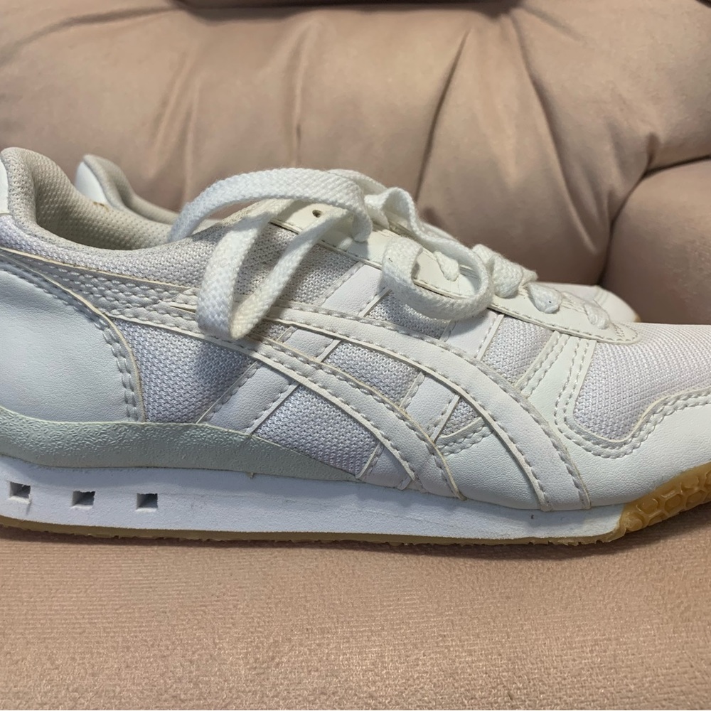 Onitsuka Tiger ultimate 81 running shoe D627N